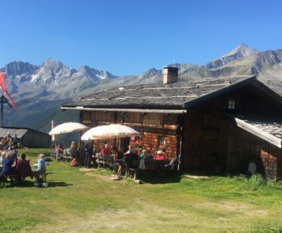 Almwirtschaft, Schlafen auf der Alm, Almleben, Almabtrieb